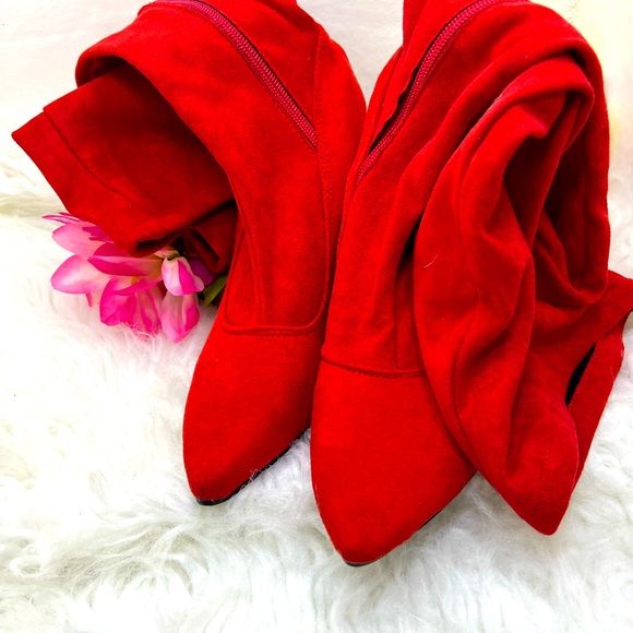 Boot - Picture 4 of 6